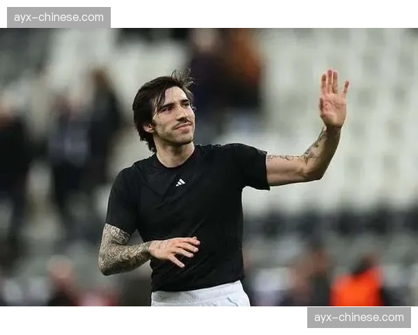 皇马谢绝经纪人推销托纳利，意大利中场非球队首选目标